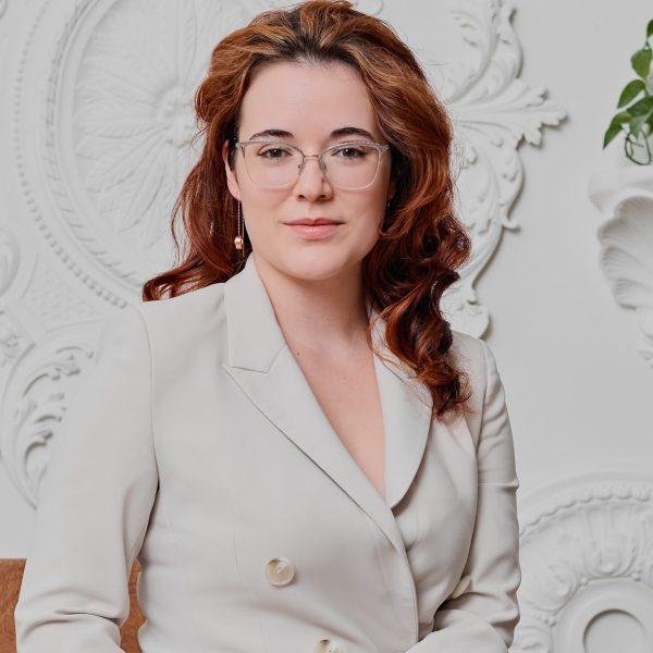 Charlotte 2026 cadrée